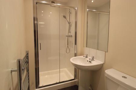 2 bedroom flat to rent - Photo 5