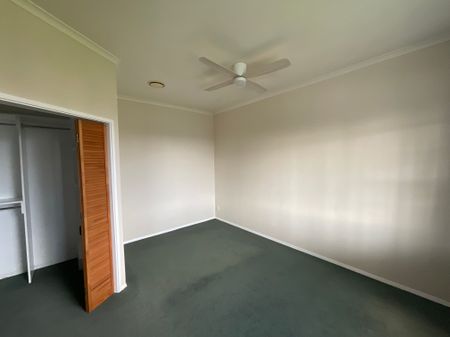 MOVE IN NOW! THREE BEDROOMS IN FITZROY - Photo 4