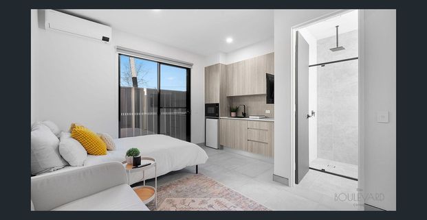 Within walking distance of local shops, schools, and public transport! - Photo 1