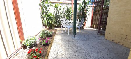 Chippendale - Photo 3