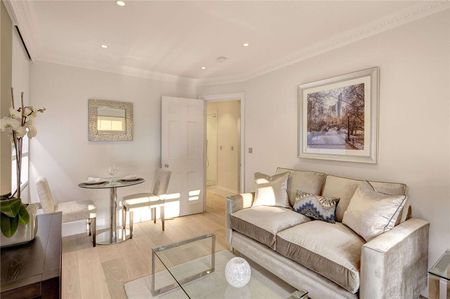 Superb newly refurbished Mayfair apartment. - Photo 2