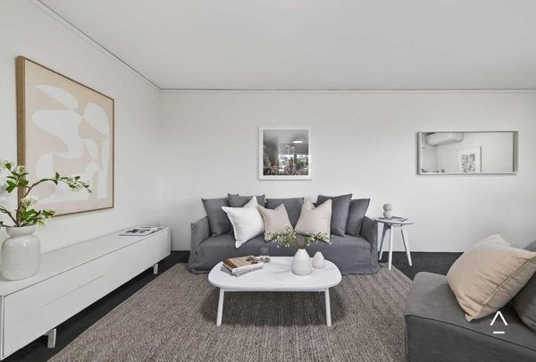 Boutique Living with Leafy Views - Spacious & Light-Filled Retreat - Photo 1