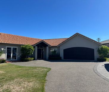 Desirable 3BR Home with Ample Parking - Photo 4