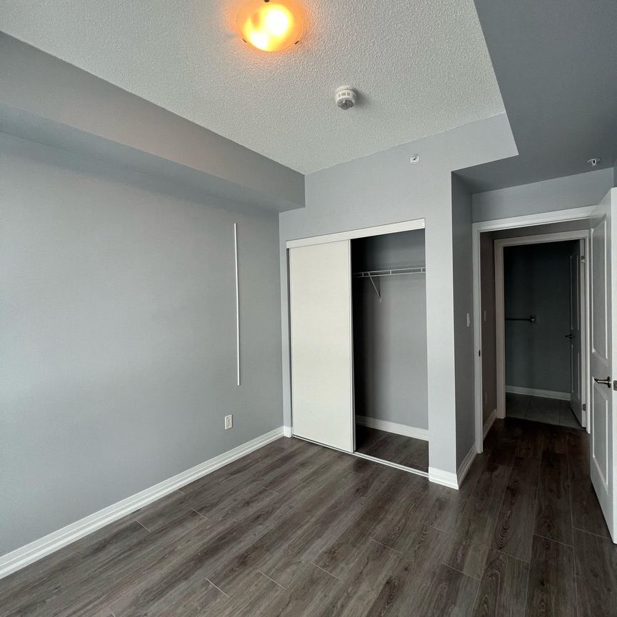 Two bedroom condo Barrie - Photo 1