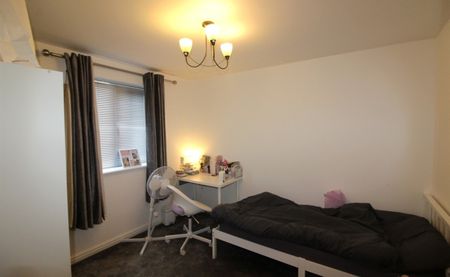 Swarcliffe Approach, LS14 - Photo 5