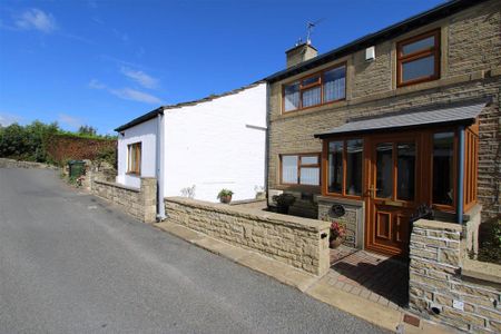 2 bedroom cottage to rent - Photo 2