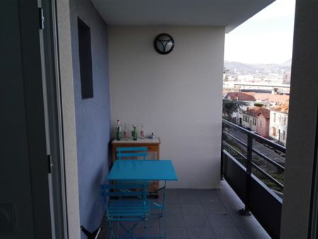 Location Appartement 1 pièce 24m² - Photo 4