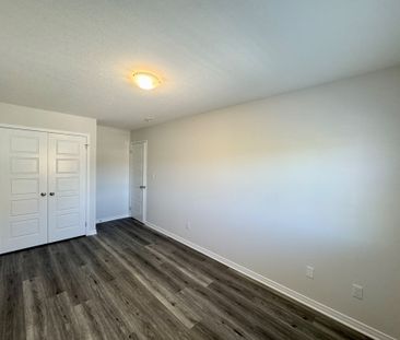 For Lease - 3186 Singleton Avenue Unit# 46, London South, Ontario - Photo 4