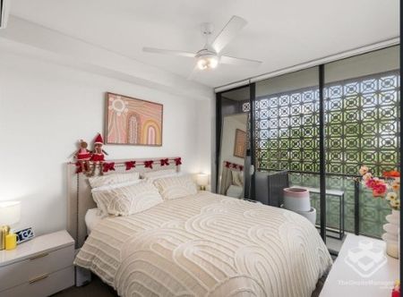 Beautiful Apartment in the heart of Cannon Hill - Photo 3