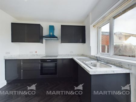 3 bedroom semi-detached house to rent - Photo 3