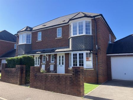 3 bedroom semi-detached house to rent - Photo 5