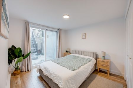 5489 Avenue Coolbrook, #A - Photo 3