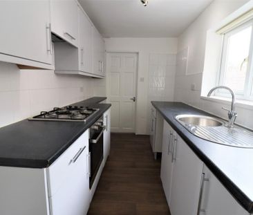 2 bedroom terraced house to rent - Photo 1