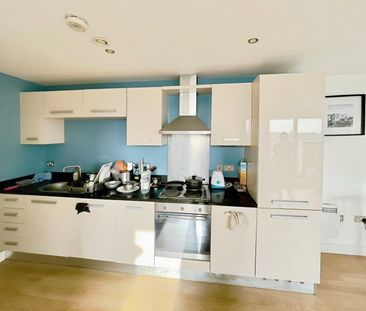 2 bedroom apartment to rent - Photo 4