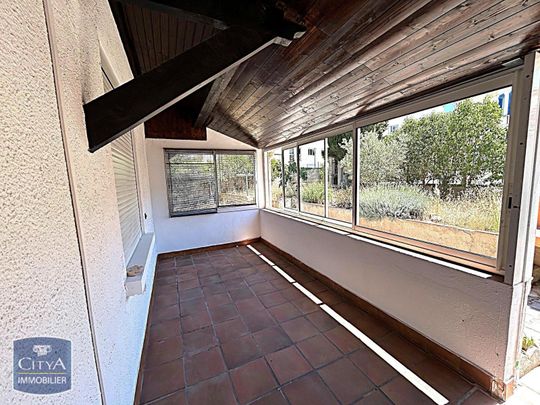 Location Maison 3 pièces 66m² CHATEAUNEUF LES MARTIGUES 13220 - Photo 1
