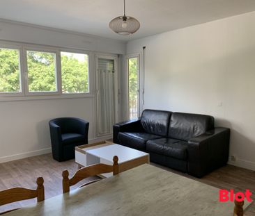 Location Appartement 5 pièces 91m² RENNES 35000 - Photo 2