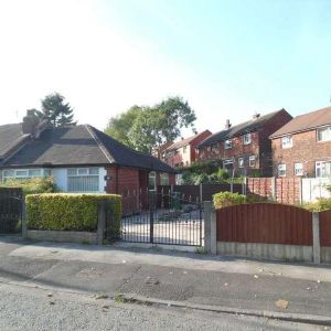 Derwent Drive, Shaw, OL2 - Photo 2