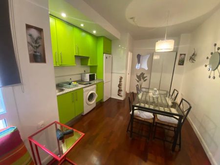 Alquiler de piso en Calle Victoria - Photo 4