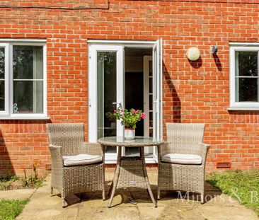 3 bedroom detached house to rent - Photo 2