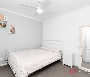 Designed for family functionality! - Photo 6