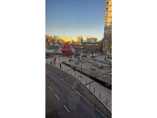 4 room luxury Apartment for rent in Campolide, Lisbon - Photo 1