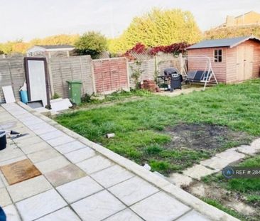 5 bedroom semi-detached house to rent - Photo 1