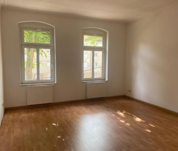 Wohnung mit Balkon an der Küche und Blick ins Grüne zzgl. PKW-Stell... - Photo 2