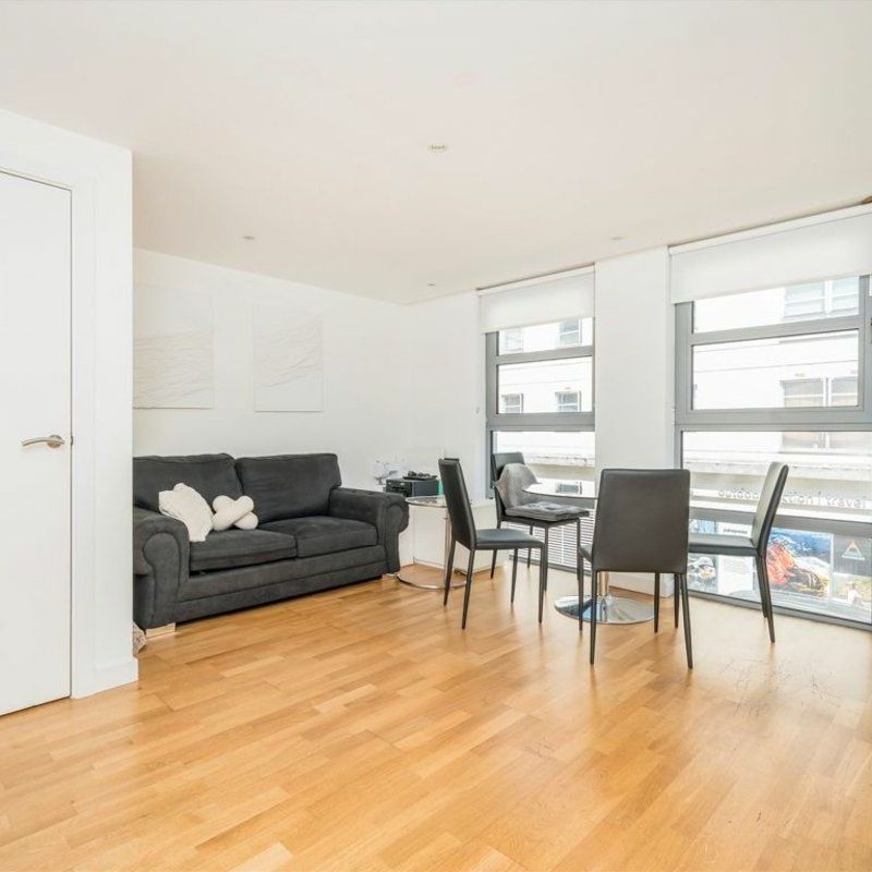 Cobb Street, Aldgate, E1 - Photo 1