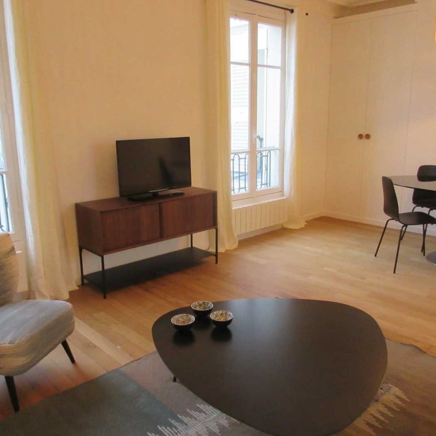 Tout savoir sur cet appartement à Paris 7ème - Photo 1
