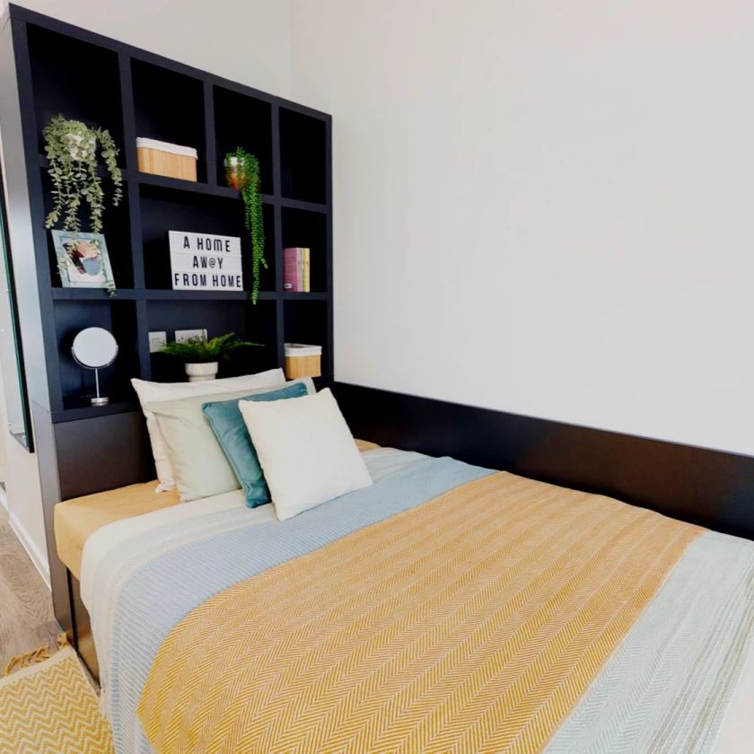 Gold En Suite - Photo 1