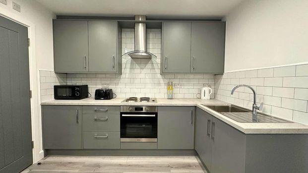 2 bedroom flat to rent - Photo 1