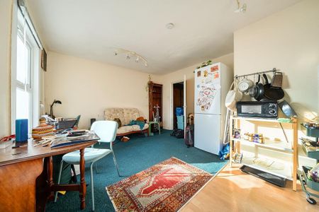 1 bedroom flat to rent - Photo 4