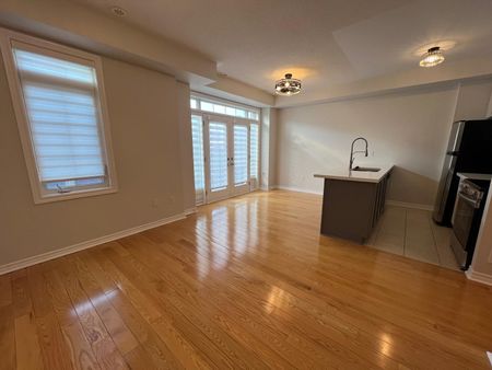 For Lease - 2435 Greenwich Drive Unit# 54, Oakville, Ontario - Photo 3