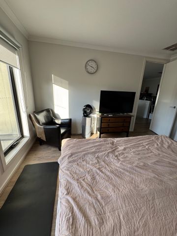 Sunbury - Photo 5