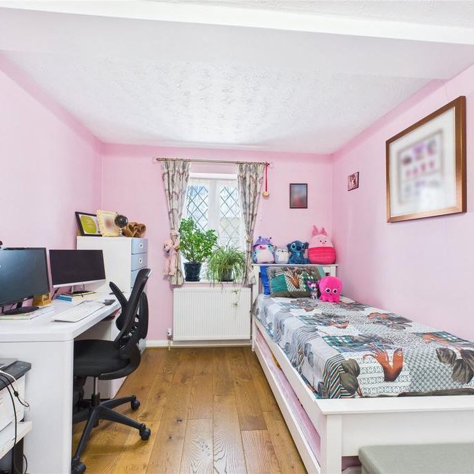 3 bedroom link detached house to rent - Photo 1