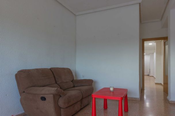 Flat for rent - Photo 1