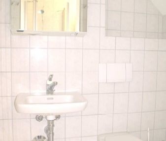Einziehen und Wohnen - tolles möbliertes Studio! - Photo 4