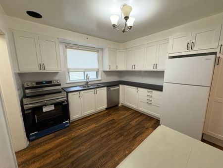 For Lease - 20 Meadowbrook Road Unit# 2, Toronto, Ontario - Photo 3