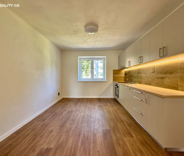 Pronájem bytu 2+1 52 m² - Photo 1