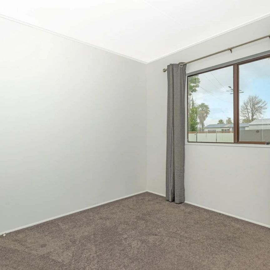Tidy Three Bedroom on Bulli - Photo 1