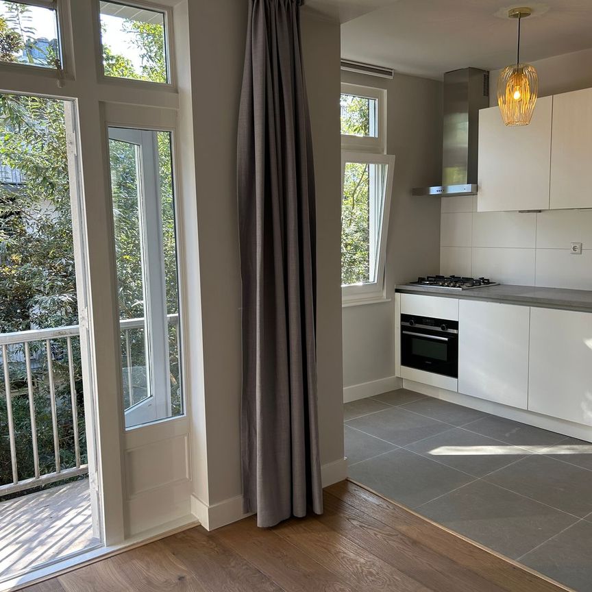 Appartement te huur: Orteliusstraat 318-2 1056 PR Amsterdam - Photo 1