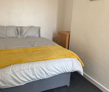 Room in a Shared House, Ash Grove, L15 - Photo 1