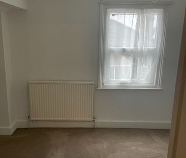 1 Bed Flat, Oakfield Road, CR0 - Photo 4