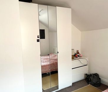 1 Bed Flat, East St, BS3 - Photo 2