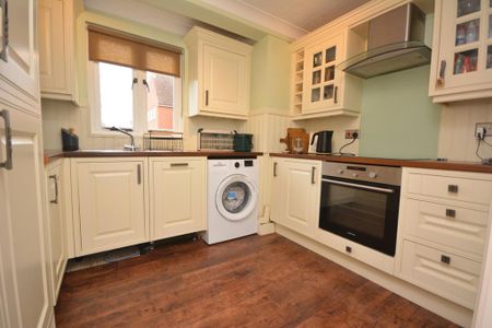 2 bedroom apartment to rent - Photo 4