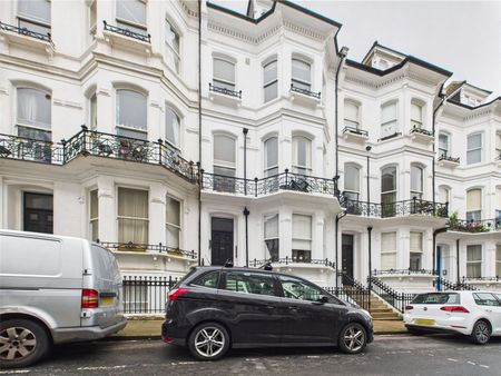 St Michaels Place, Brighton, East Sussex, BN1 3FU - Photo 3