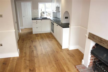 2 bedroom terraced house to rent - Photo 5