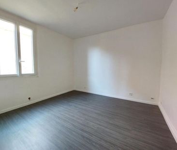 Location Appartement 2 pièces 32m² CAUDEBEC LES ELBEUF 76320 - Photo 5