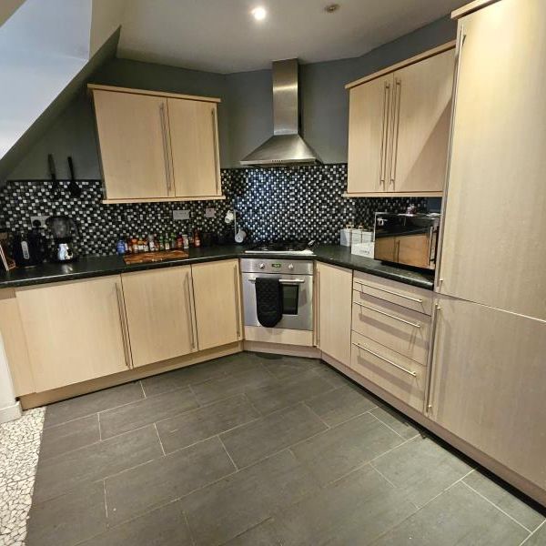 2 bedroom penthouse to rent - Photo 1