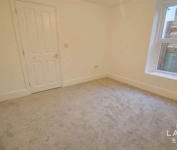 The Parade, CO14 - Photo 6